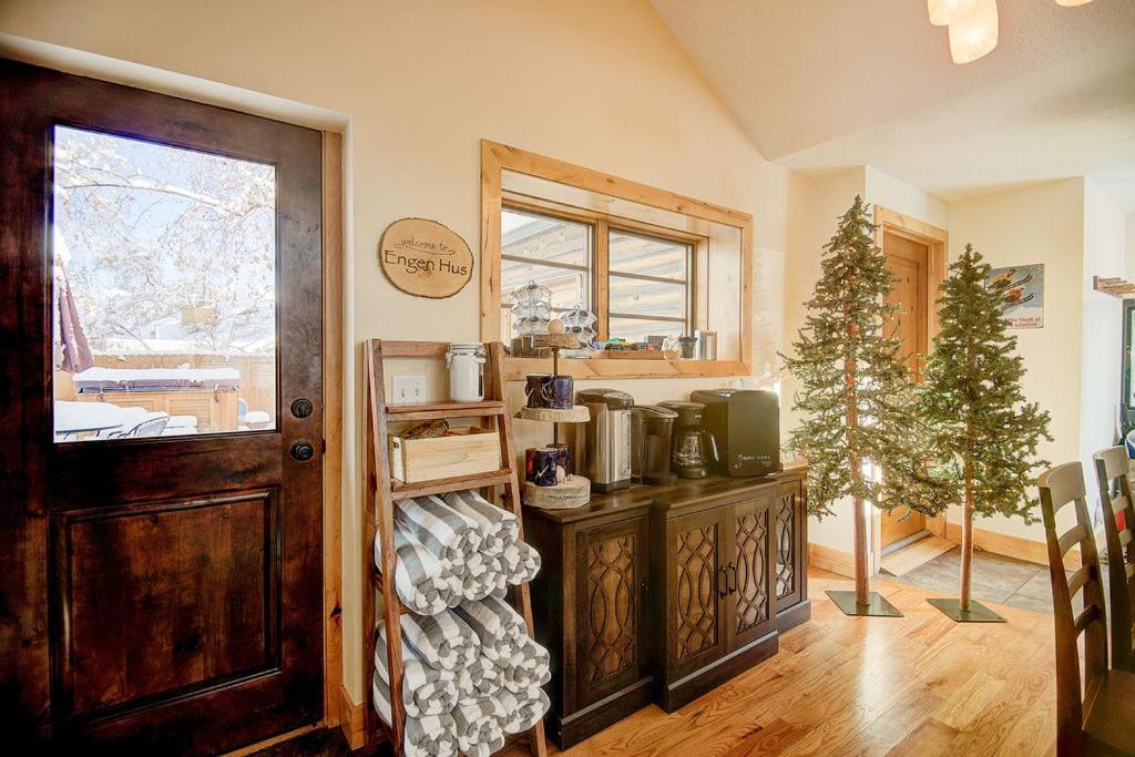 เอนเกน ฮัส เบด แอนด์ เบรคฟาสต์ Bed & Breakfast Cottonwood Heights ภายนอก รูปภาพ