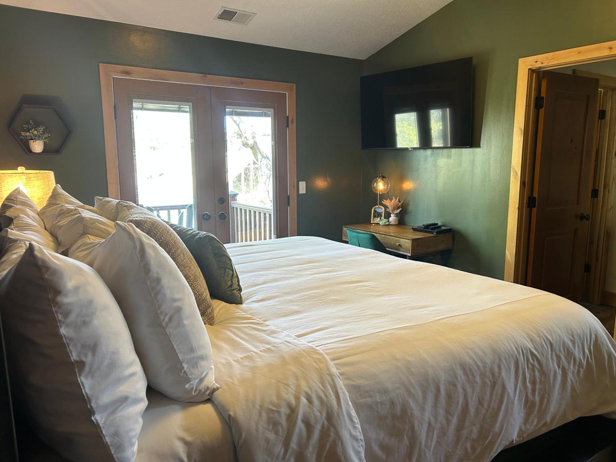 เอนเกน ฮัส เบด แอนด์ เบรคฟาสต์ Bed & Breakfast Cottonwood Heights ภายนอก รูปภาพ